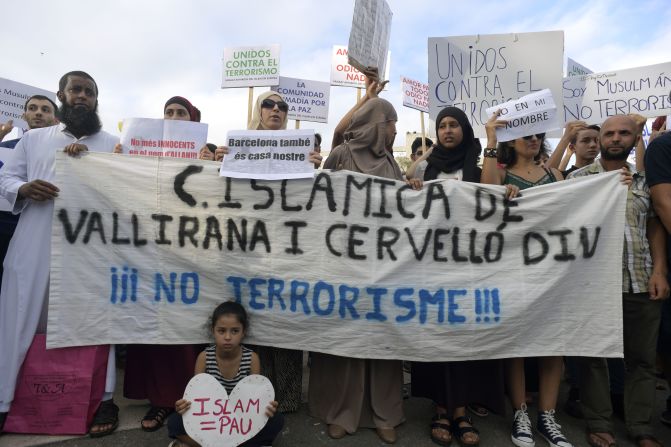 Las autoridades dicen que Abouyaaqoub es el último miembro de una red terrorista de 12 personas, pues los otros fueron abatidos o capturados tras los ataques en Barcelona.