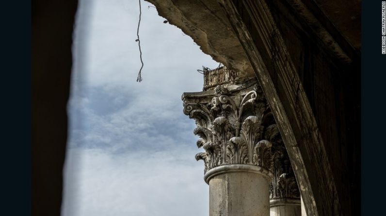 El edificio fue diseñado por el arquitecto y desarrollador Rangsan Torsuwan.