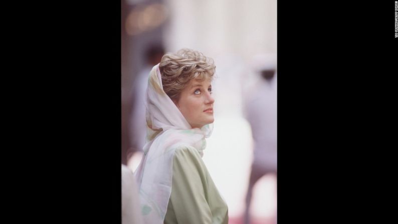 La princesa Diana viajó a Egipto en mayo de 1992.