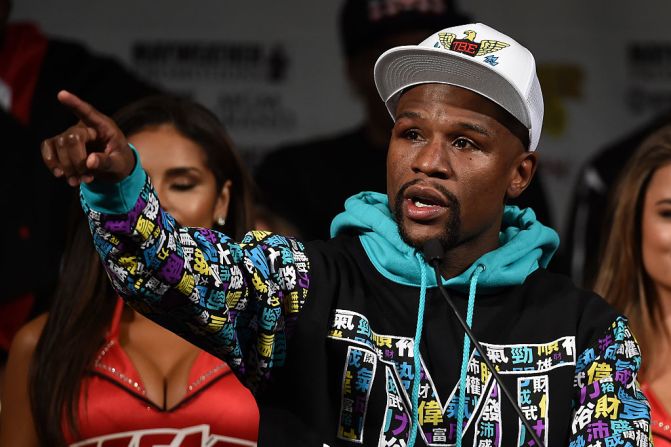 Floyd Mayweather Jr. se pronuncia en una conferencia de prensa tras su pelea con Andre Berto. Floyd es uno de los mejores exponentes en la historia del boxeo.