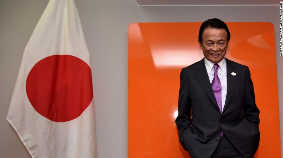 El ministro de Finanzas de Japón, Taro Aso, durante la cumbre del G7 de ministros de su ramo el 12 de mayo de 2017 en Italia.