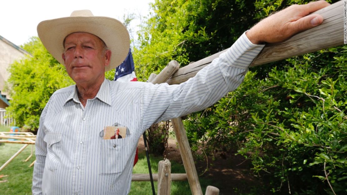 El año pasado, Cliven Bundy llamó la atención nacional en EE.UU. después de protagonizar un enfrentamiento con las autoridades federales por una controversial territorial.