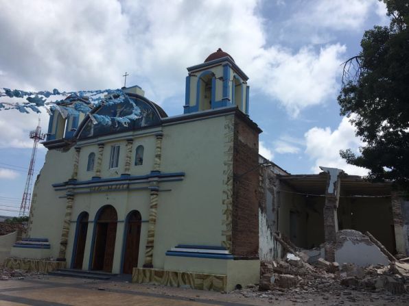 Varios días después del terremoto (de magnitud 8,1, según el Servicio Geológico de Estados Unidos, y de magnitud 8,2, según el Servicio Sismológico de México), los habitantes del pequeño poblado de Asunción Ixtaltepec, en istmo de Tehuantepec (Oaxaca), no lograban recuperar la calma.