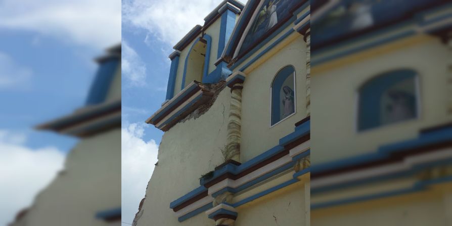 La iglesia fue una de las edificaciones más afectadas por el terremoto en el pequeño poblado de Asunción Ixtaltepec.