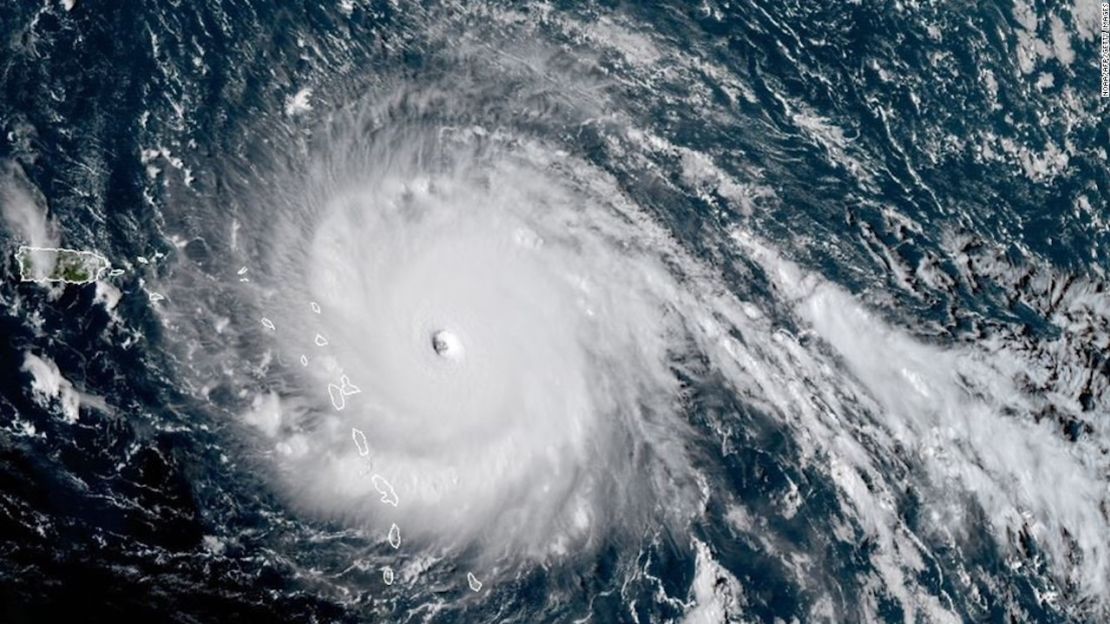 El paso del huracán Irma por las islas del Caribe y el sur de EE.UU. dejó decenas de muertos y fuertes lluvias que provocaron inundaciones severas.