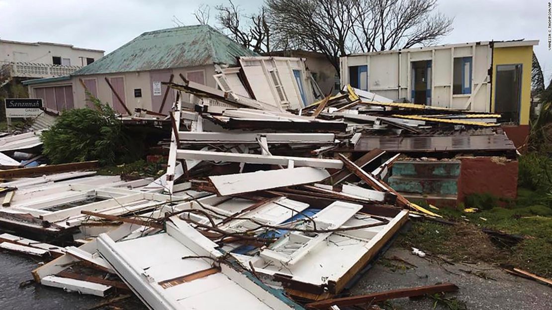 Esta foto muestra el daño de la tormenta después del paso de Irma en la isla británica de Anguila.