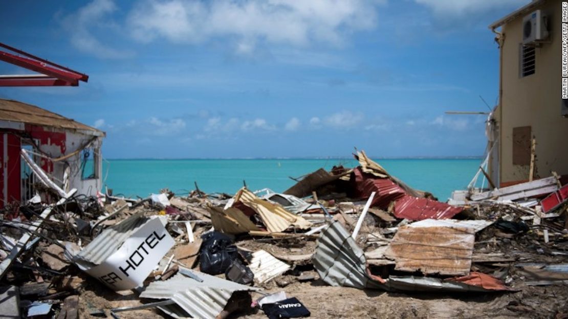 Esta foto tomada el 11 de septiembre muestra los escombros de edificios colapsos en Grand-Case, en la isla caribeña de St. Martin.