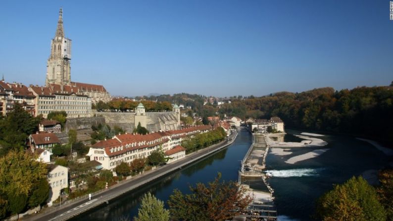 4. Berna, Suiza — La capital suiza está en el tercer lugar en la categoría de espacios verdes y el cuarto en las categorías de igualdad racial, percepción de seguridad y transporte público. También tiene el séptimo lugar en niveles bajos de congestión del tráfico.