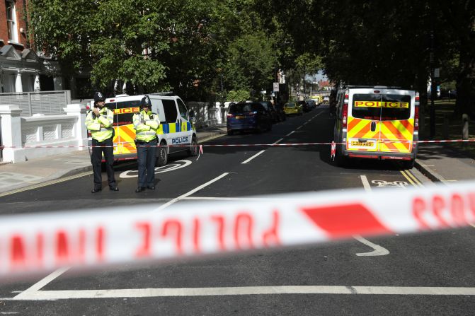 El estallido ocurrió hacia las 8:20 a.m. hora local (3:20 a.m. ET) del viernes en una línea muy concurrida que llega al centro de Londres.