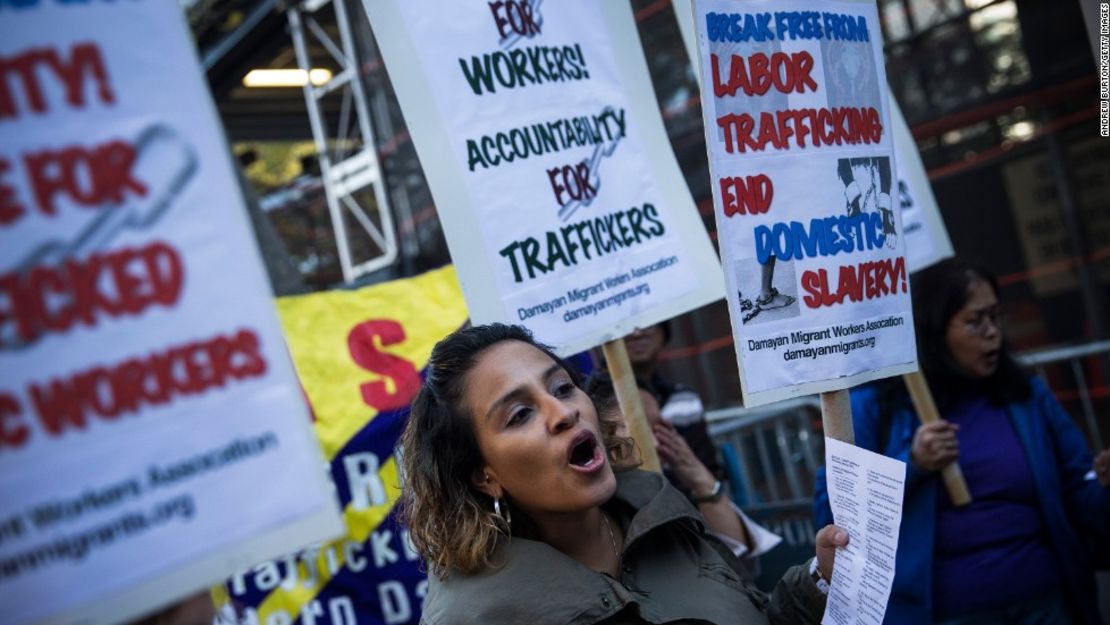 Un grupo de personas protesta contra la trata de personas y la esclavitud moderna en Nueva York, en septiembre del 2013.