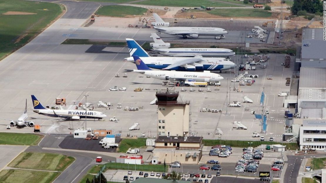 El aeropuerto de Frankfurt-Hahn (Alemania) es el tercero menos cómodo de Europa: 85 minutos de recorrido, desde 16,6 dólares (125,5 kilómetros).