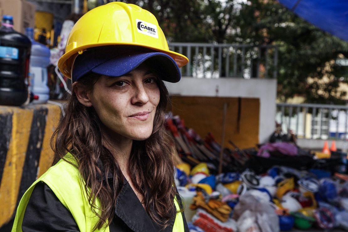 María Luz, una de las voluntarias del terremoto en CDMX.