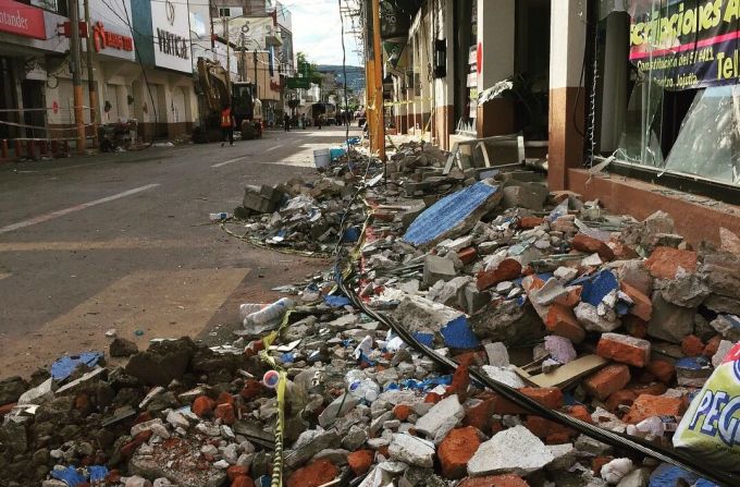 Destrozos en Jojutla, Morelos, una de las comunidades más afectadas por el temblor del 19 de septiembre en México.