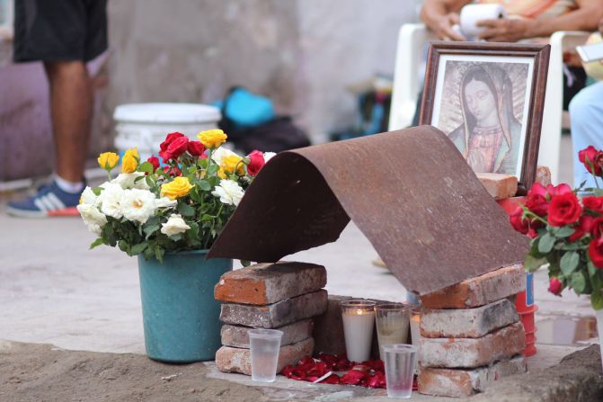 Se levantan capillas en Jojutla, Morelos, en honor a los caídos del terremoto del 19 de septiembre.