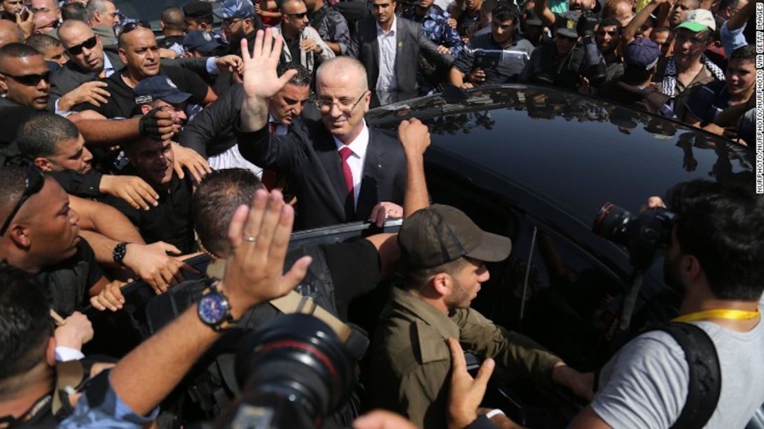 El primer ministro de Palestina, Rami Hamdallah, durante su visita a Gaza el 2 de octubre de 2017.