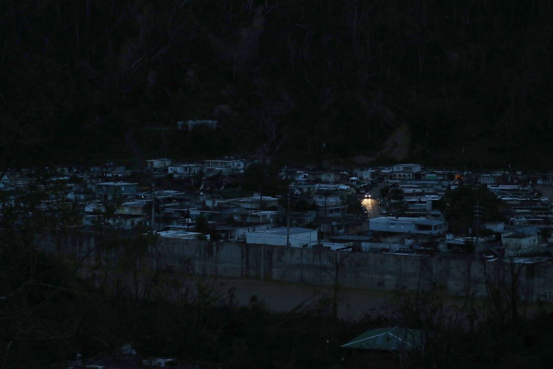 El panorama en Utuado el 6 de octubre: oscuridad