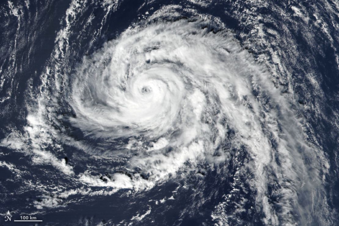 CNNE 458276 - cnn ophelia nasa 1