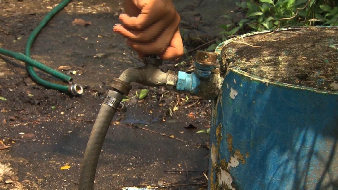 La falta de agua potable en Puerto Rico ha generado varios casos potenciales de leptospirosis.