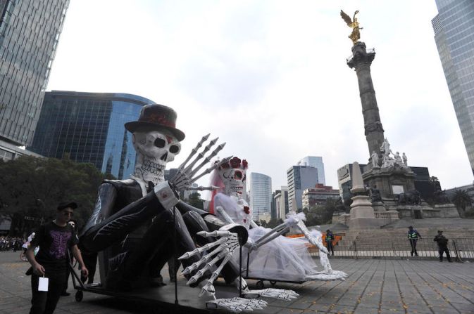 Por segundo año consecutivo, se realizó en la Ciudad de México el Desfile de Día de Muertos.