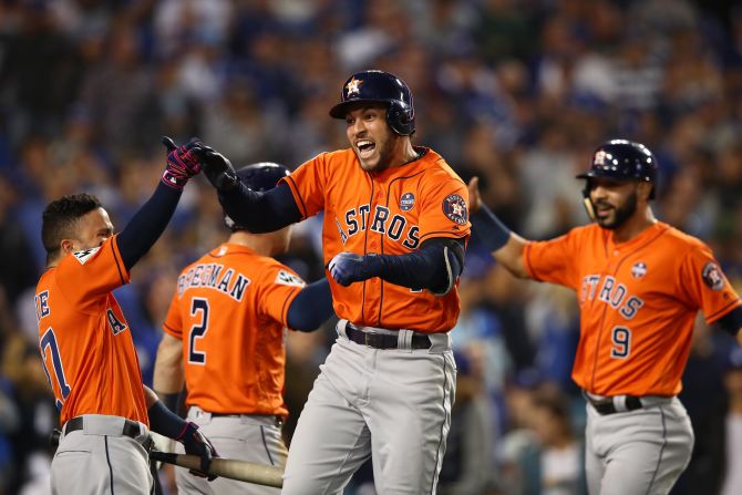 Los Astros se coronaron campeones de la Serie Mundial al vencer 5-1 a los Dodgers de Los Ángeles en el séptimo y definitivo juego (Ezra Shaw/Getty Images).