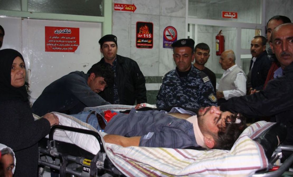 Heridos por el sismo son atendidos en un hospital de Sulaimaniya, en Iraq.