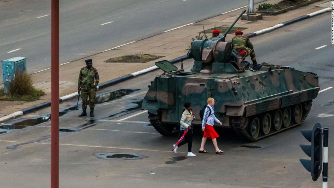 CNNE 466854 - 171115102927-08-zimbabwe-unrest-1115-super-169