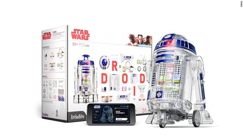 6. Kit Star Wars Droid Inventor: los fanáticos de Star Wars ahora pueden construir un “droide” desde cero. El kit incluye pedazos de circuitos, un cuerpo para ensamblar el “droide”, ruedas y otras partes. Precio: 100 dólares.