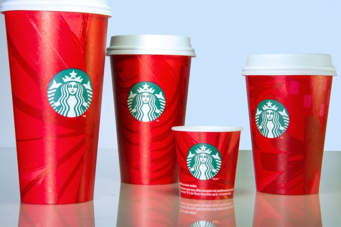 En 2014, los vasos de Starbucks también fueron rojos. Sin embargo, utilizaron diferentes tonos para ilustrar los copos de nieve y los árboles.