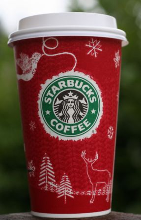 Los copos de nieve y las tórtolas fueron parte del diseño del vaso de Starbucks para las fiestas de 2008, que convirtió el logotipo de Starbucks en un adorno de árbol de Navidad.