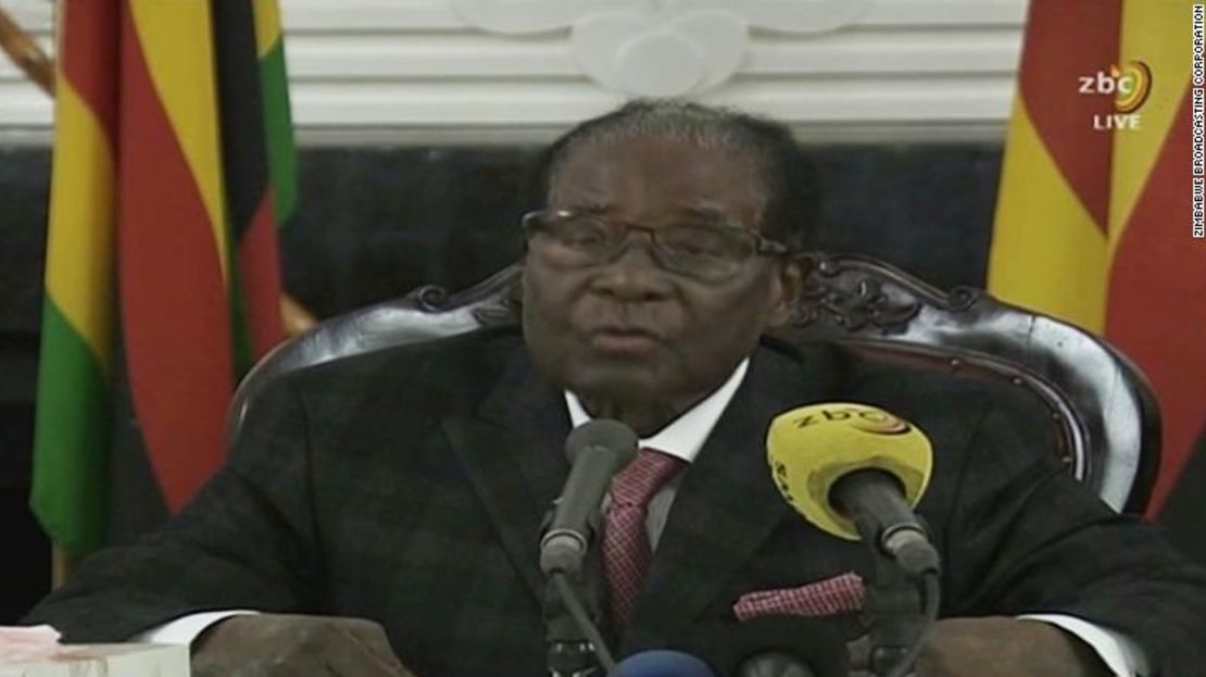 El presidente de Zimbabwe, Robert Mugabe, dio un mensaje en televisión en el que prometió seguir en el poder.