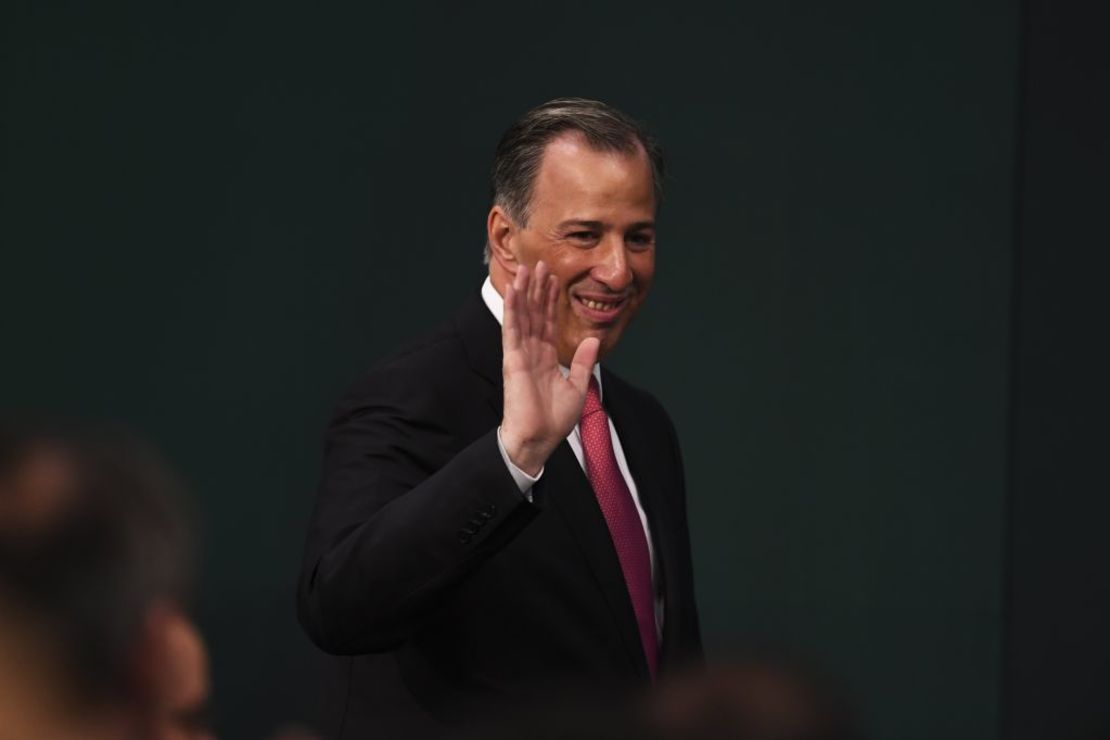 CNNE 470618 - mexico-finance-meade-resignation