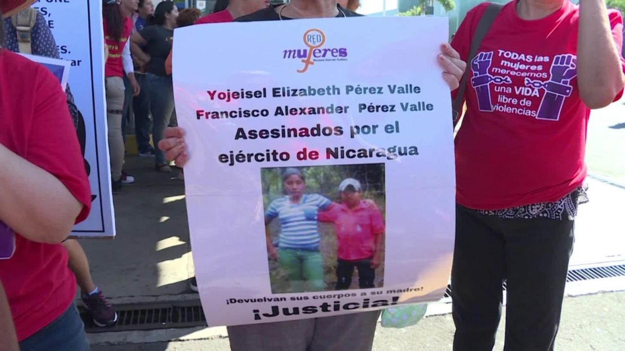 CNNE 470826 - civiles asesinados por ejercito de nicaragua