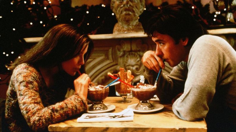 Los actores Kate Beckinsale y John Cusack compartieron un interludio romántico —y chocolate congelado— en una escena de la película de 2001 ‘Señales de Amor’ ('Serendipity'). Si estás en Manhattan puedes recrear esta escena con tu persona especial.