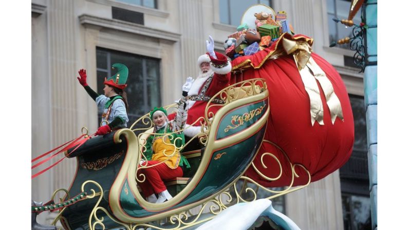 El desfile navideño de Acción de Gracias de Macy’s no sería lo mismo sin la presencia de Papá Noel. Ve a la tienda insignia de Macy's en la calle 34 para vivir el ambiente de ese “milagro”.