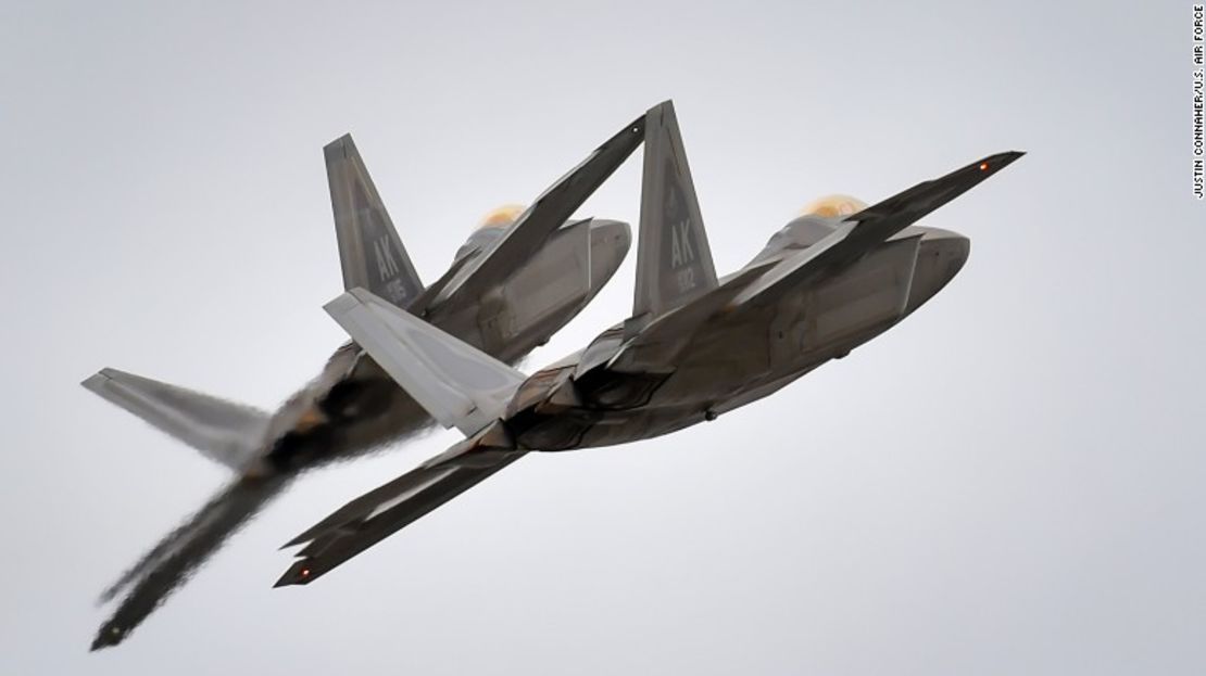 Aviones de combate F-22 de Estados Unidos.