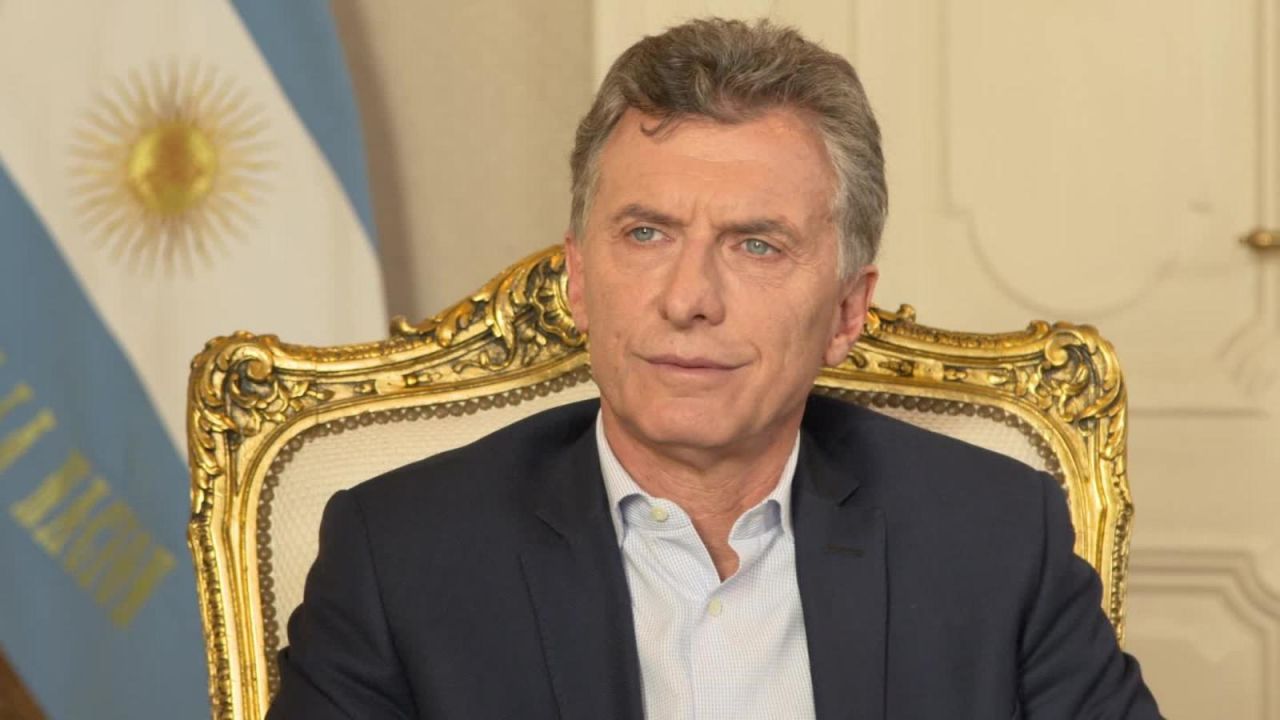 CNNE 474786 - macri longobardi