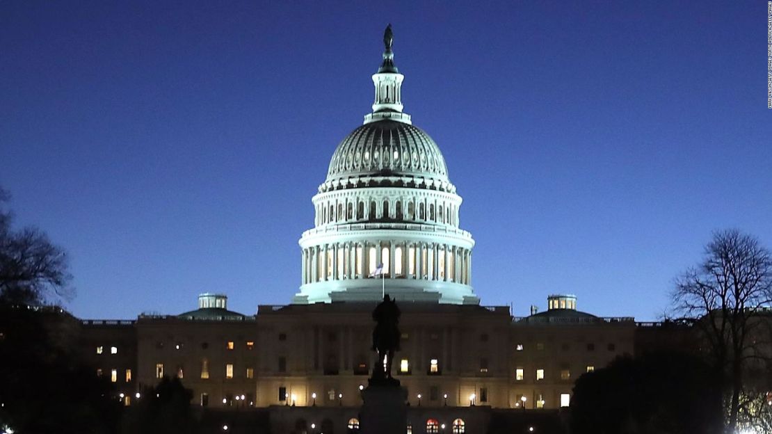 El Congreso de Estados Unidos debate aprobar el presupuesto para no cerrar el gobierno, pero a solo unas horas de la fecha límite, es probable que no sea alcance un acuerdo entre demócratas y republicanos.