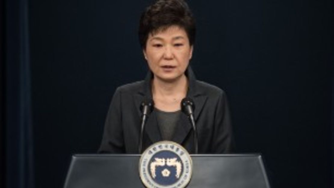 CNNE 477b3a10 - 161104144549-park-geun-hye-apology-medium-plus-169