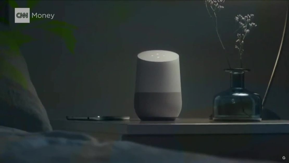 CNNE 478229 - google-home-speaker-amazon-alexa-00005403-1024x576