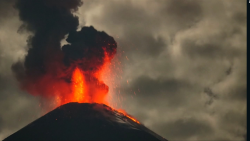 CNNE 478862 - erupcion volcan ecuador