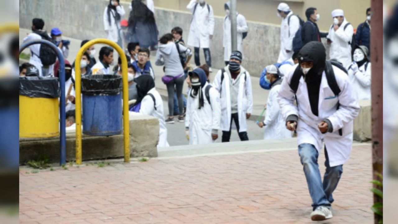 CNNE 479341 - bolivia protesta medicos