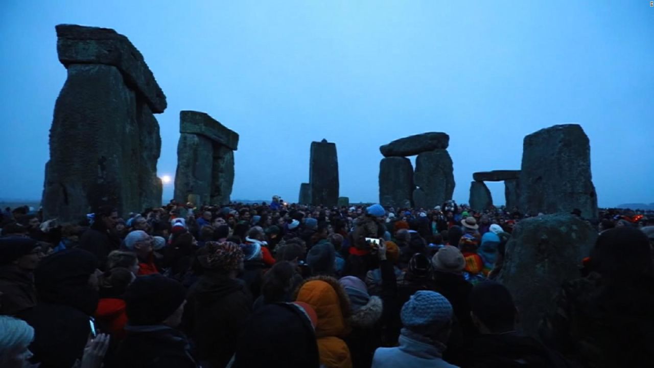 CNNE 479533 - stonehenge solsticio de invierno