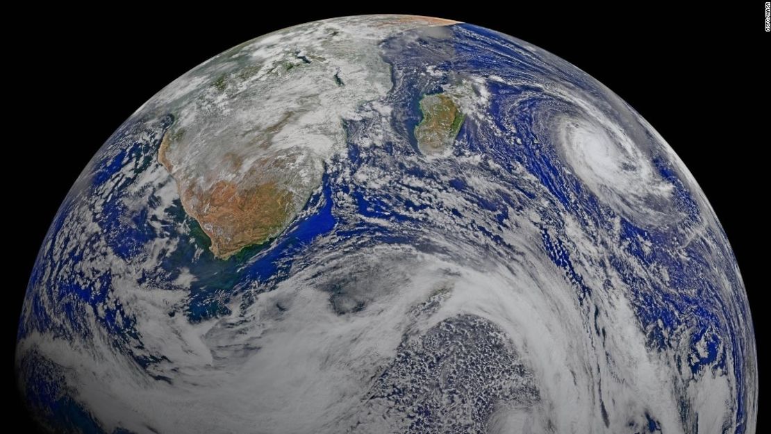 Así se ve la Tierra desde el espacio.