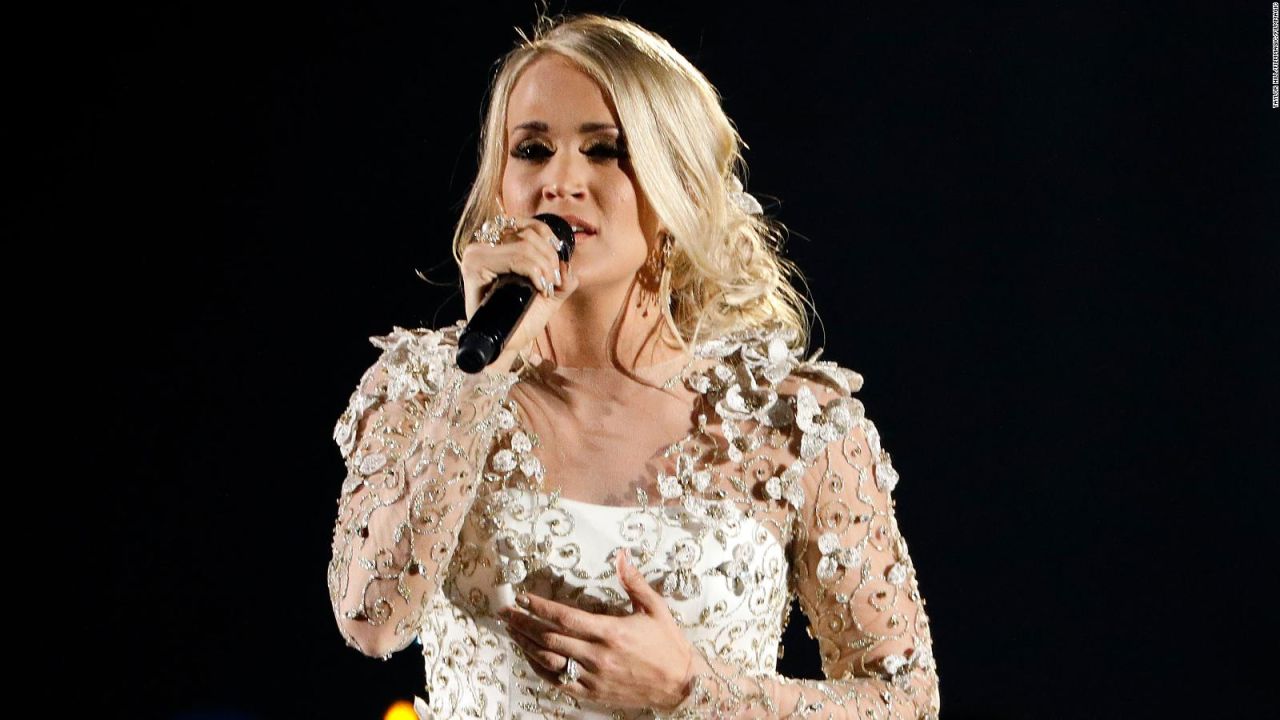 CNNE 481480 - carrie underwood