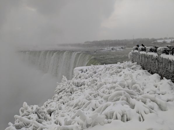 En todo Estados Unidos, los registros de temperatura están cayendo más rápido que los copos de nieve.