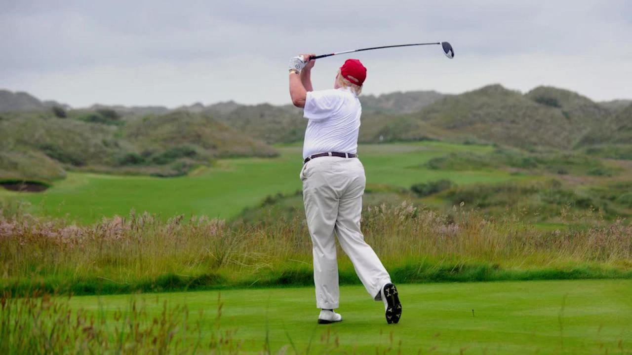 Trump jugó al golf en 90 días de su primer año de mandato.