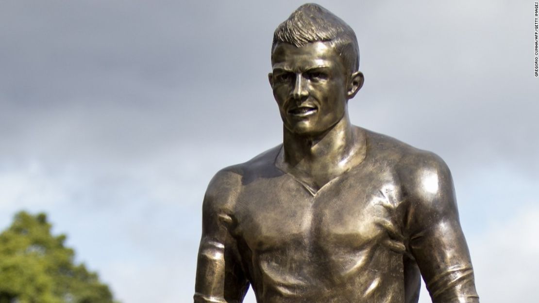 La estatua de Cristiano Ronaldo en Madeira, develada en 2014.