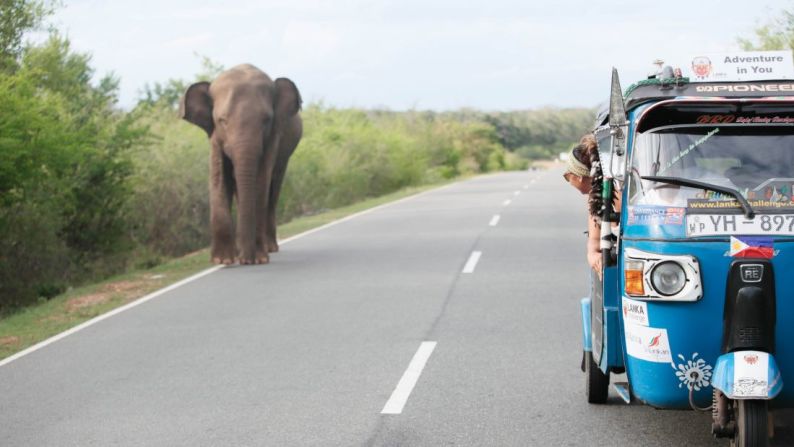 Desafío Tuk-tuk, Sri Lanka: un viaje con una misión, esta aventura de 10 días desafía a los equipos de viajeros para encontrar puntos de acceso locales, todo en nombre de la competencia amistosa.