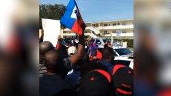 CNNE 484848 - protesta haitianos florida