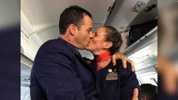 CNNE 485630 - pareja avion papa